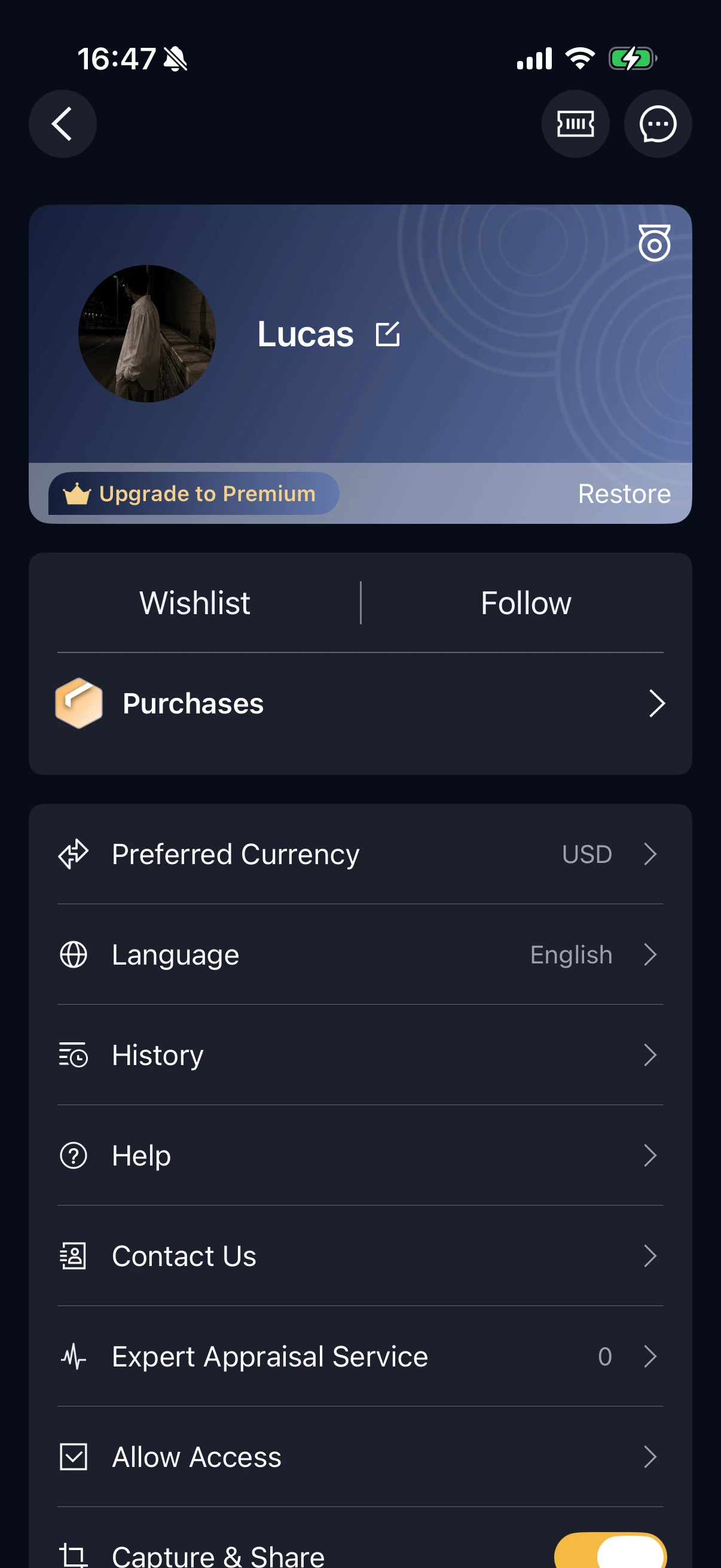 Signed-in profile showing an avatar, the name Lucas and account shortcuts.